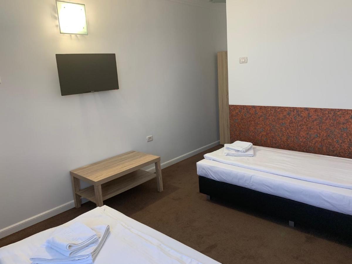 Motel Ruta 33 Arad Bagian luar foto